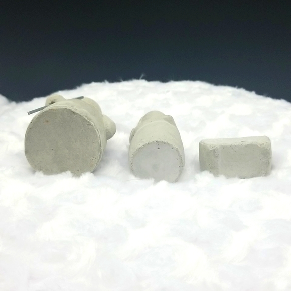 Hand Crafted Handmade Snowman Nativity Scene - Picture 6 of 8